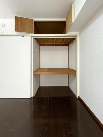 ホワイトマンション西新の収納