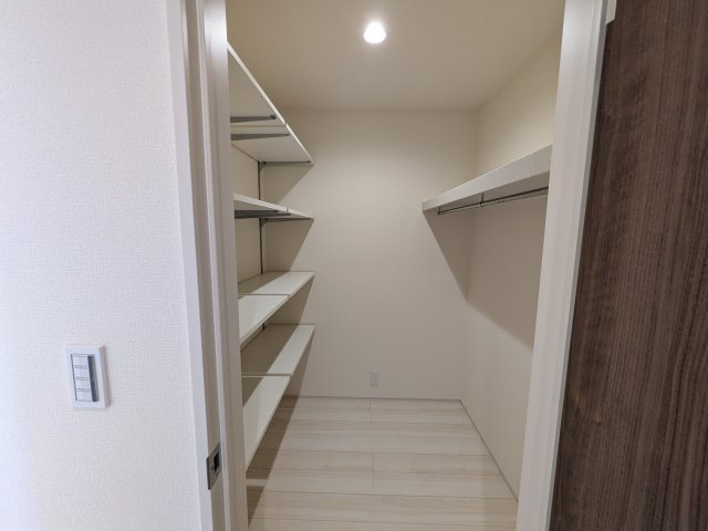 日立市滑川本町　4期　新築戸建て　１号棟の収納
