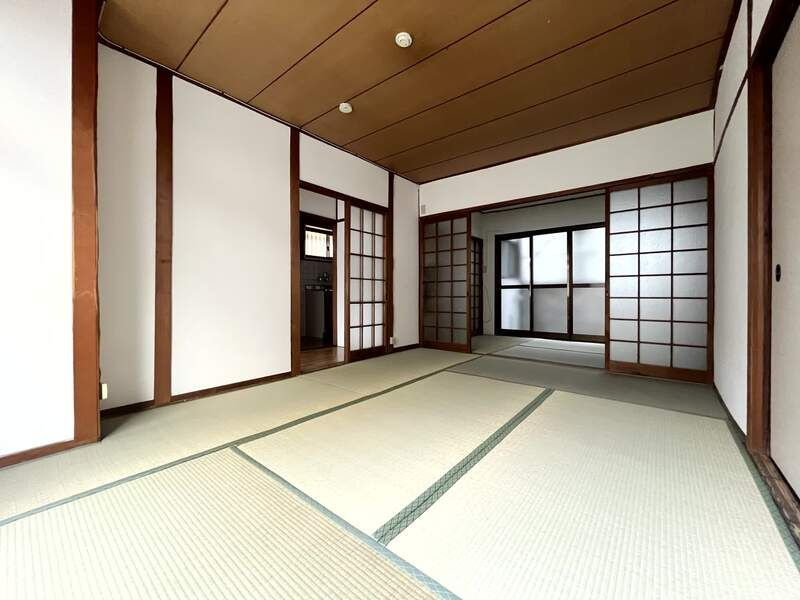 下三条町テラスハウスの和室