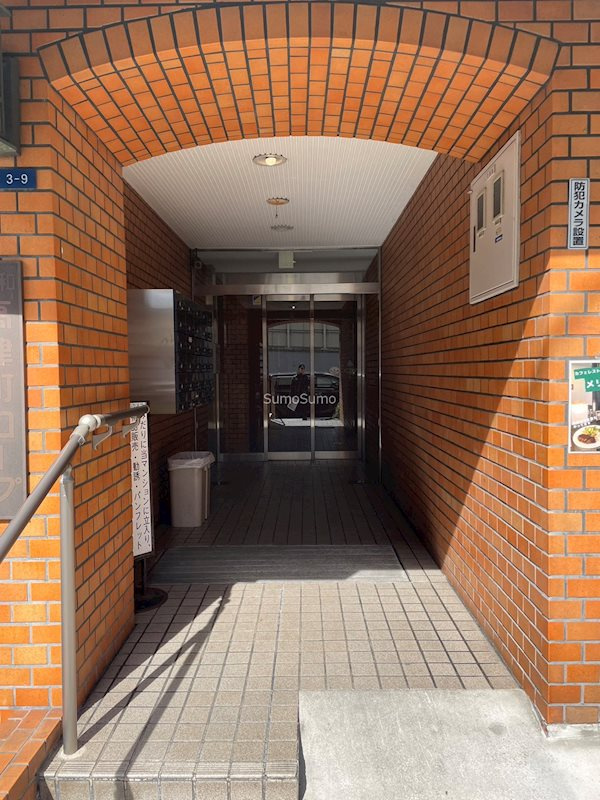 藤和高津町コープのエントランス