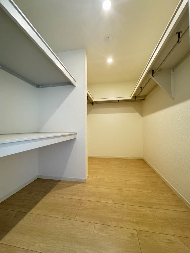 ベレオ合川の収納|ウォークインクローゼットなので収納豊富です☆