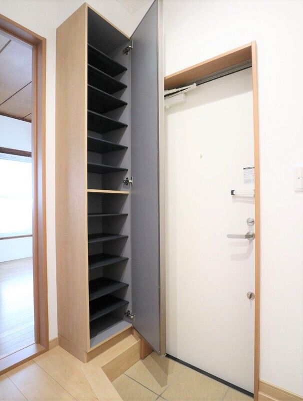 府中市住吉町１丁目戸建の玄関