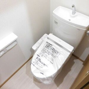 【トイレ】 | ラヴェール新生 | 落ち着いたトイレです