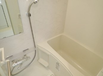 プレイ江古田の浴室
