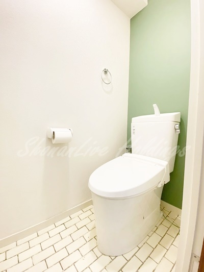 横浜市戸塚区上倉田町の賃貸マンションのトイレ|清潔感のあるトイレです