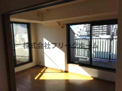 武蔵野市中町１丁目の賃貸マンションの居間・リビング