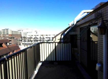 武蔵野市中町１丁目の賃貸マンションのバルコニー