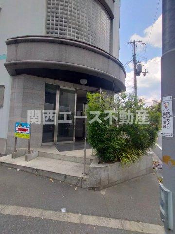 【エントランス】 | ロイヤルヒルズ