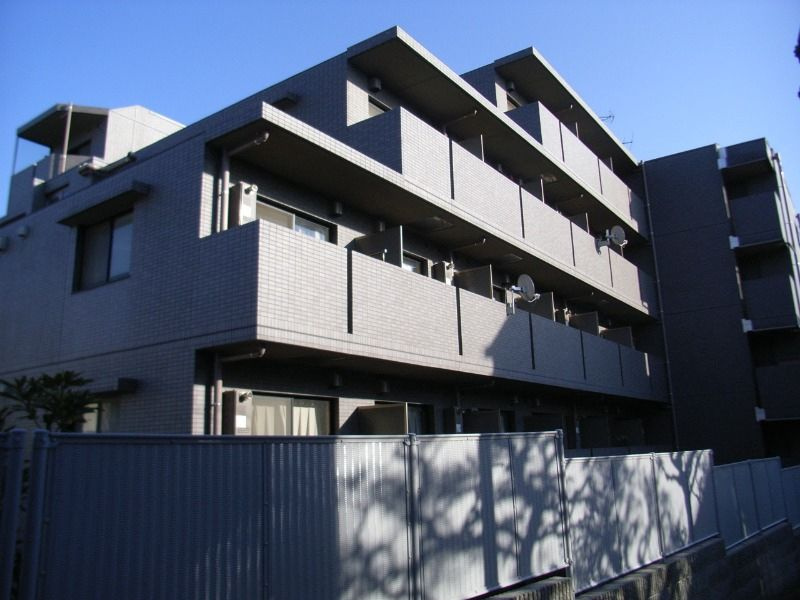 ルーブル中目黒弐番館の外観