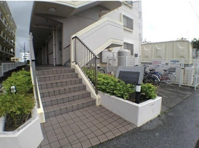 【エントランス】 | ゆとりのあるエントランスです