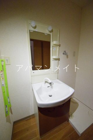 【洗面所】 | グラード | シャワー付き洗面台
