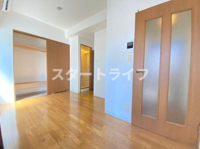 大阪市淀川区宮原５丁目の賃貸マンションの居間・リビング|参考写真