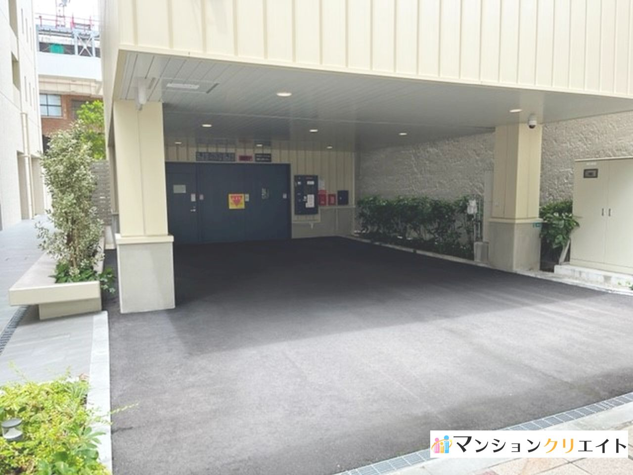デュオヒルズ福井駅前の駐車場