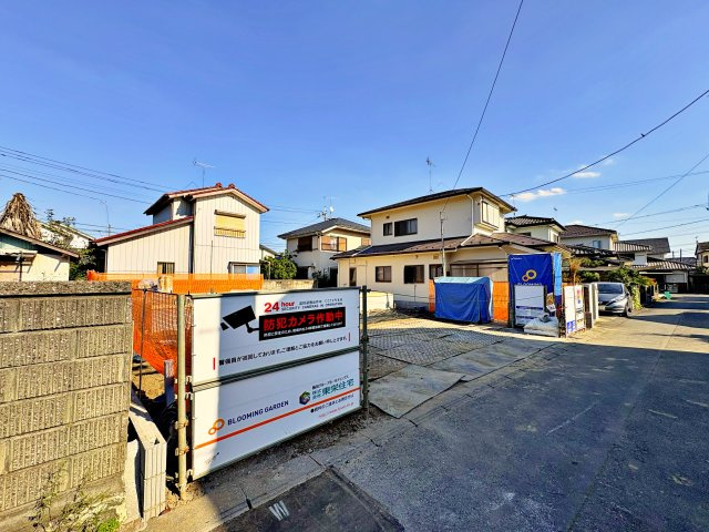 《仲介手数料半額》北本市西高尾7丁目6期　全1棟の前面道路含む現地写真