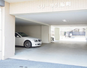 ミリーサ呉服町の駐車場