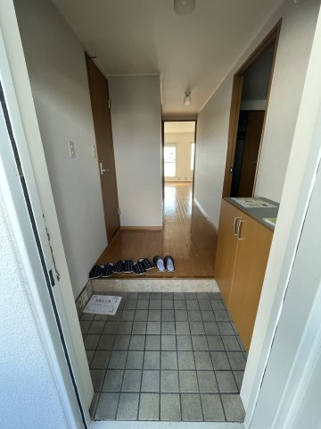 OKハイツ5号館の玄関