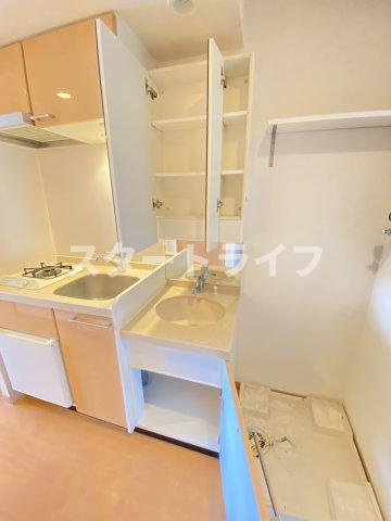 大阪市淀川区西中島６丁目の賃貸マンションの洗面所