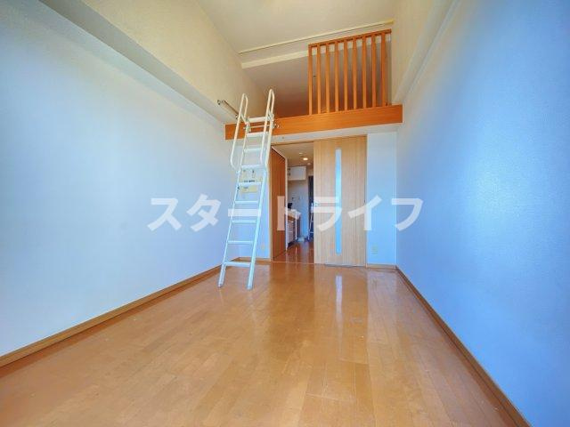大阪市淀川区西中島６丁目の賃貸マンションの寝室