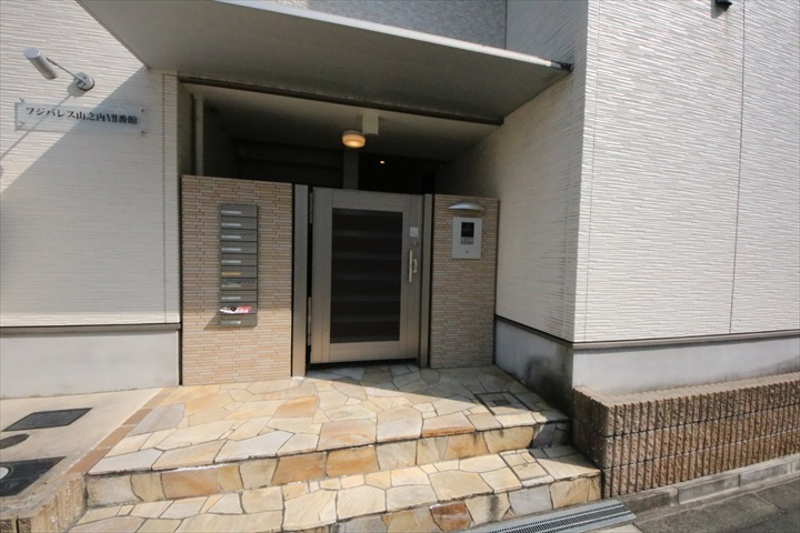 フジパレス山之内Ⅶ番館のエントランス|フジパレス山之内Ⅶ番館　エントランス