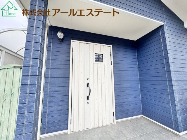姫路市梅ケ枝町　　　JR「野里駅」徒歩12分の玄関