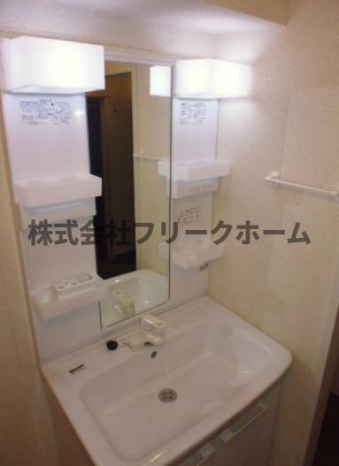 小金井市梶野町２丁目の賃貸マンションの洗面所