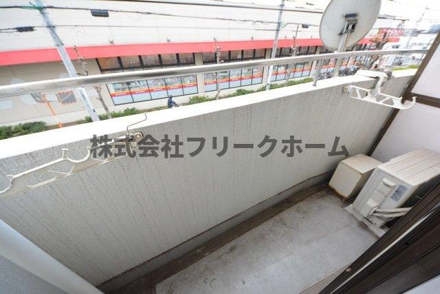 小金井市梶野町２丁目の賃貸マンションのバルコニー