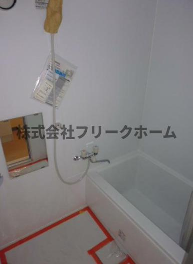 小金井市梶野町２丁目の賃貸マンションの浴室