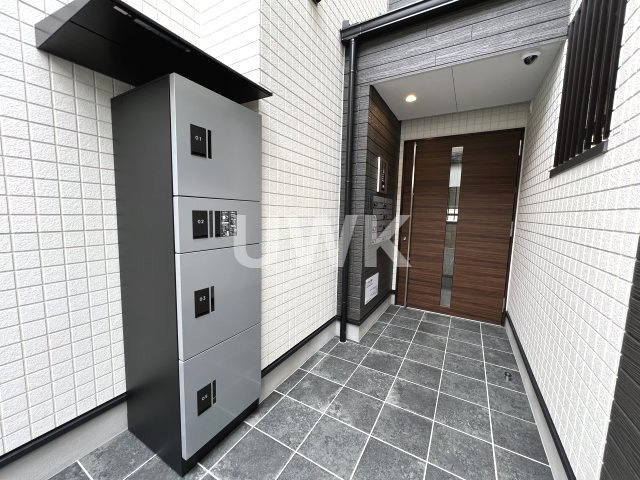 R-smart椥辻のエントランス