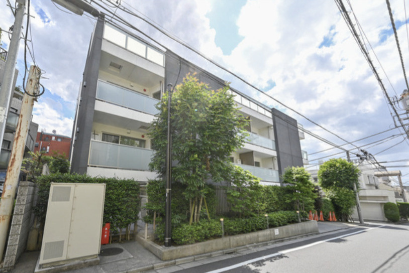 ガーデン原宿の外観