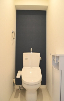 熊本市中央区世安町の賃貸マンションのトイレ
