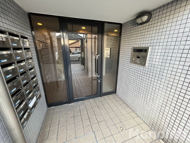 プレステージフジ久米田壱番館のエントランス