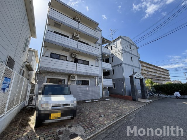プレステージフジ久米田壱番館の駐車場