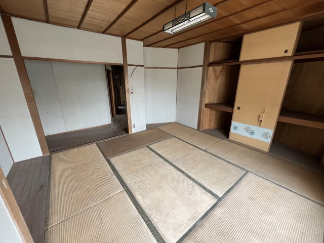 西ノ浜ヤマキビルの和室