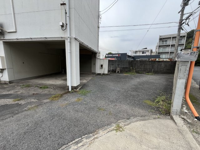 西ノ浜ヤマキビルの駐車場