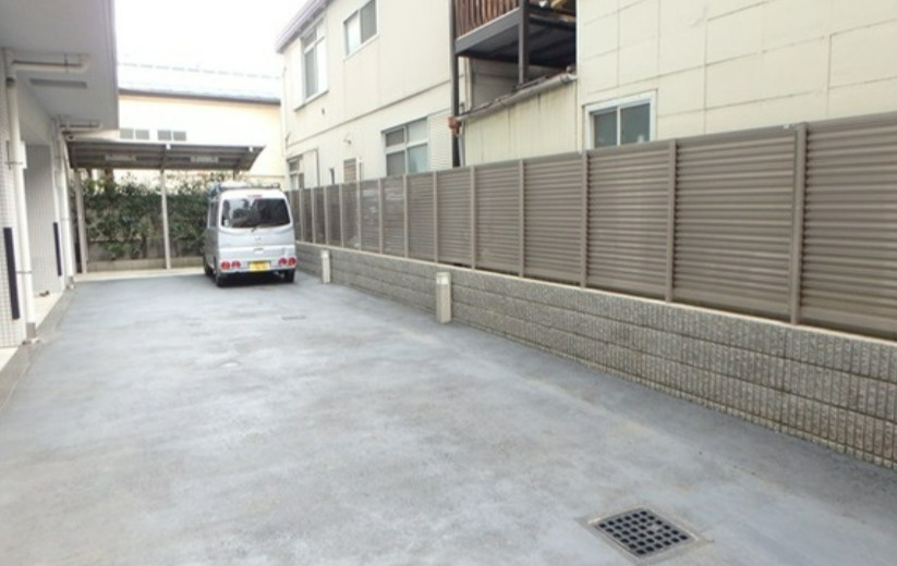 アーベイン常盤台の駐車場