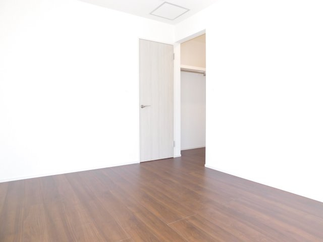 名古屋市港区春田野２丁目の新築一戸建の洋室|◇洋室◇　　明るい洋室６．０帖　ウォークインクローゼット完備！