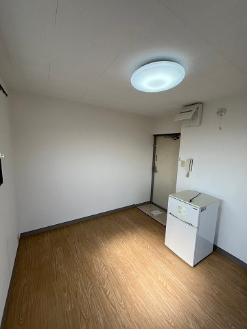 尼崎市大物町１丁目のアパートの居間・リビング|ゆったりとした居間です