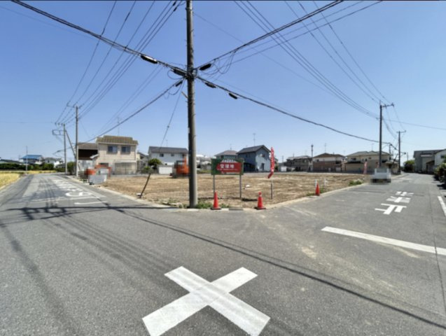 【前面道路含む現地写真】 | 加須市日出安7区画　新築戸建　全7棟　1号棟