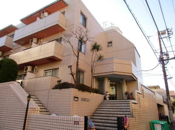 【外観】 | 井荻ファースト | 鉄筋コンクリート造のがっちりとした建物。