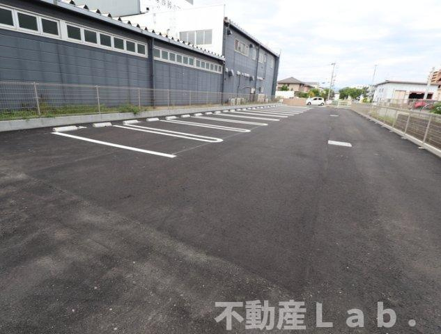 モン・エトワールの駐車場