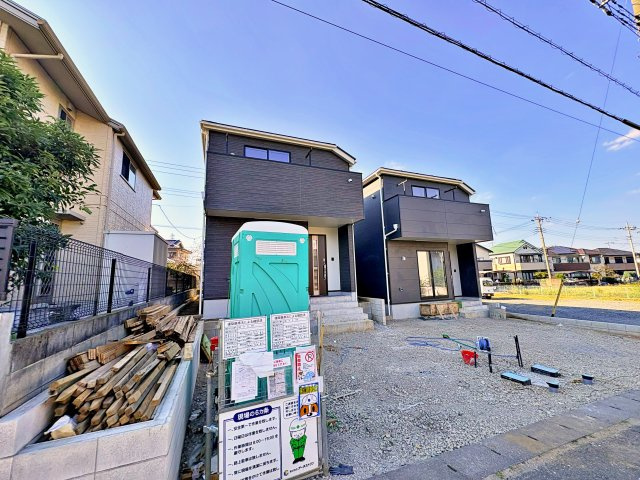 《仲介手数料半額》北本市宮内 第3 全2棟　1号棟の前面道路含む現地写真