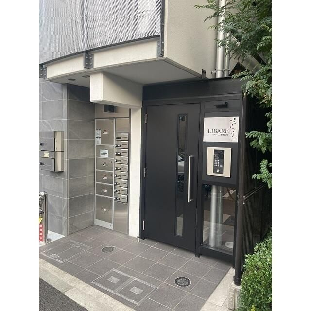 リバーレ上野稲荷町のエントランス