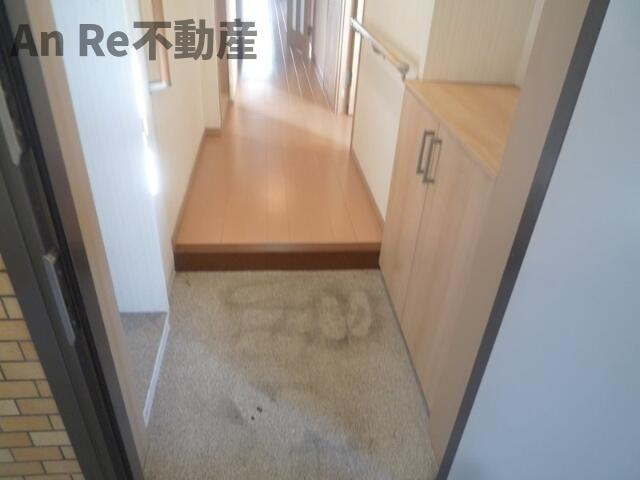 ライオンズマンション東川口の玄関