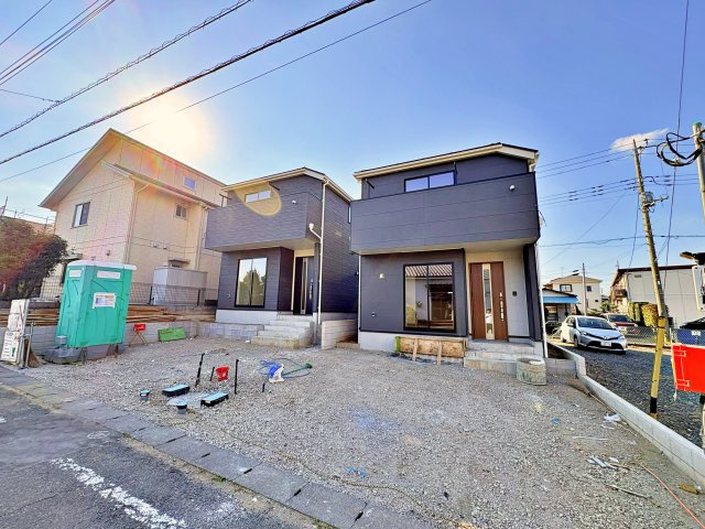 《仲介手数料半額》北本市宮内 第3 全2棟　2号棟の前面道路含む現地写真
