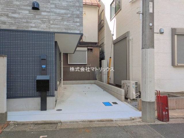 板橋区上板橋1丁目　快適な住環境　駅近×コンパクト住宅　限定1棟の駐車場