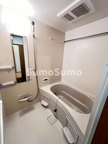 尼崎市大庄西町２丁目のアパートの浴室|落ち着いた空間のお風呂です