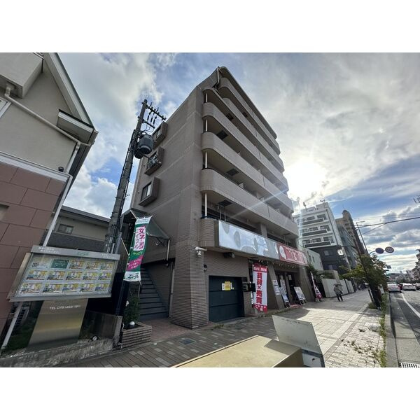 ウェルコート岡本
