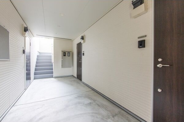Asty名駅西のエントランス
