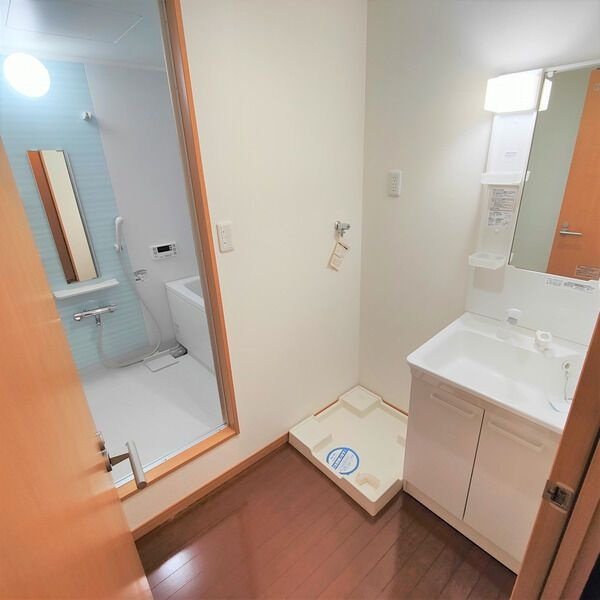 Auberge Nagoyaの洗面所