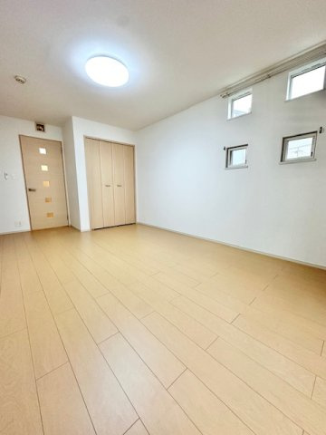 フェアリ－カ－サⅡの内装|おしゃれな内装です
